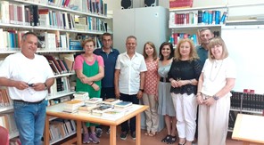 Το ΠΟΚΕΛ προσέφερε βιβλία στο 7ο Λύκειο Λάρισας